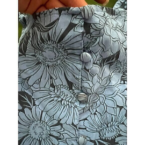 HAUTE HIPPIE KIDS, 100% RAYON, FLORAL BLUE ROMPER, SIZE MEDIUM - Picture 3 of 6